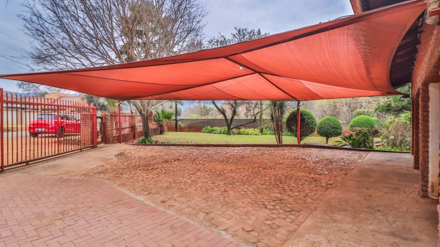 4 Bedroom Property for Sale in Olifantsnek North West